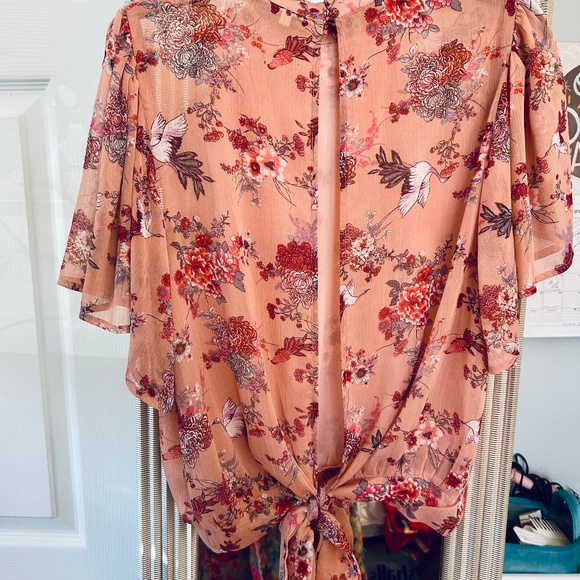 Gimmicks BKE blouse - Picture 2 of 3